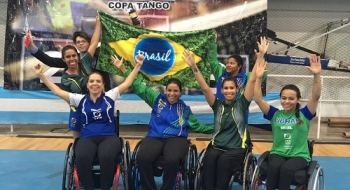 Mesa-tenista goiana é ouro na Argentina